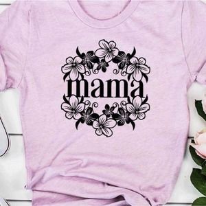 Pale Lilac Floral Wreath MAMA T-shirt - L